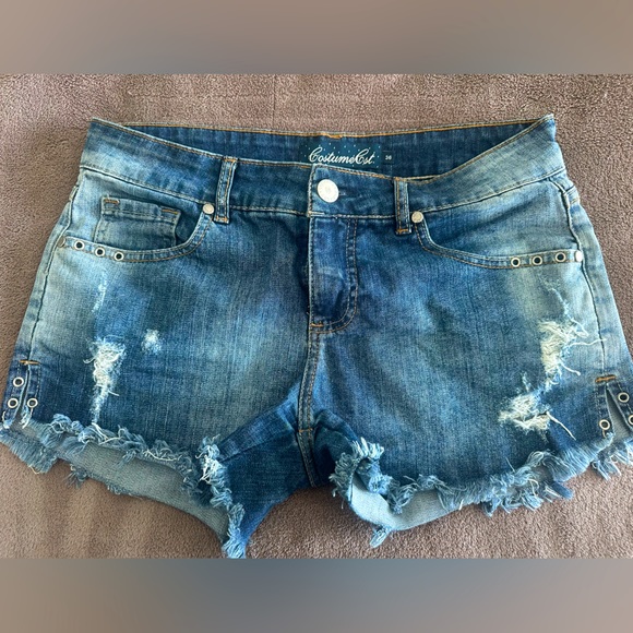 Women’s jeans shorts from Brazil (Brazil size 36) - Picture 3 of 4